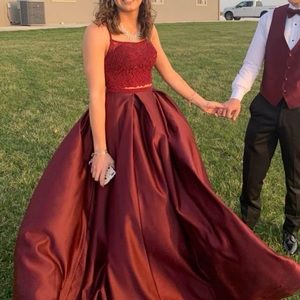 2 pc Beaded Prom Dance Spring Formal Dress Sz 2 Wine/Maroon Comfy w Pockets!